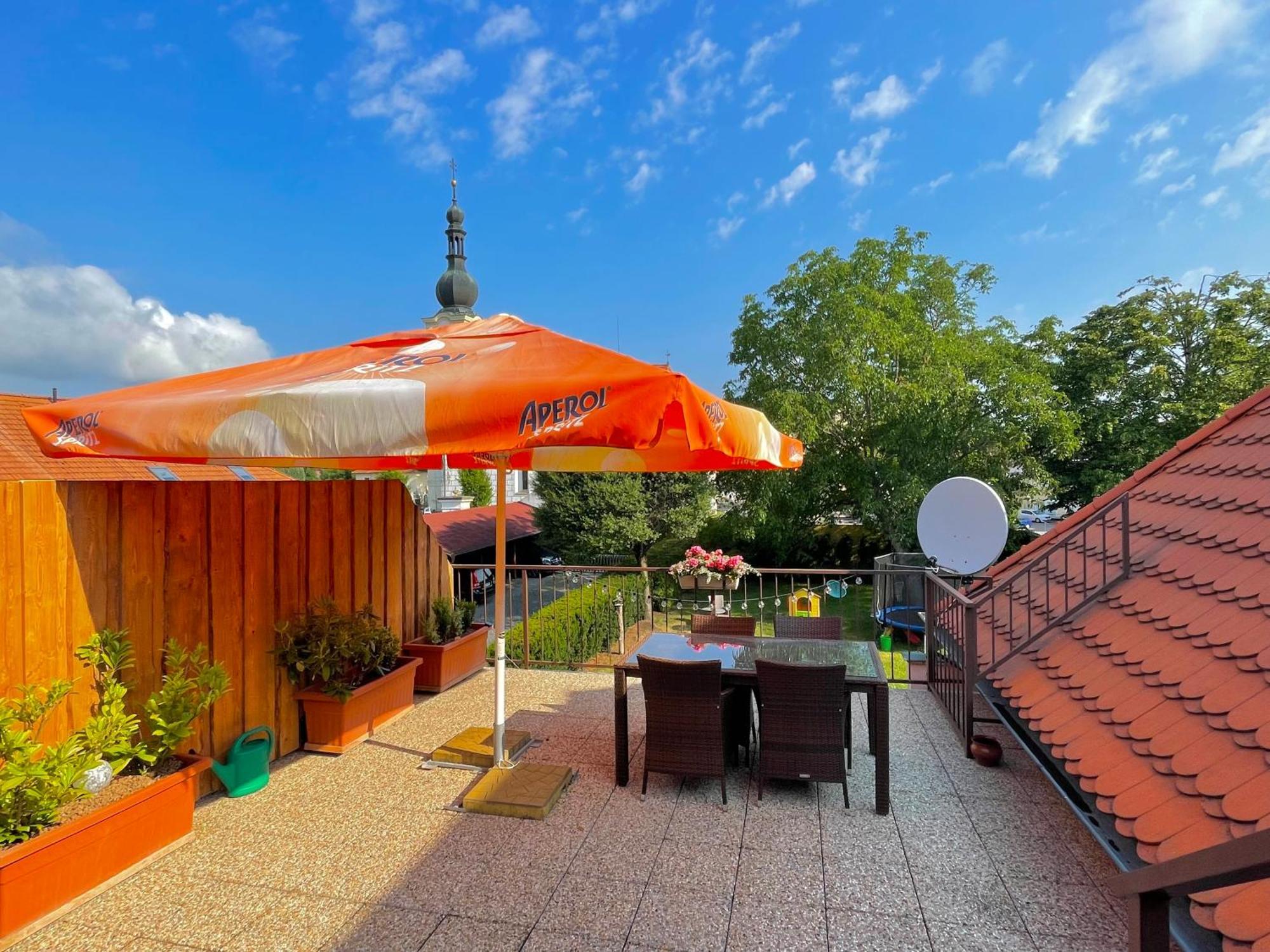 Historicky Dum U Lazni Apartment Trebon Bagian luar foto