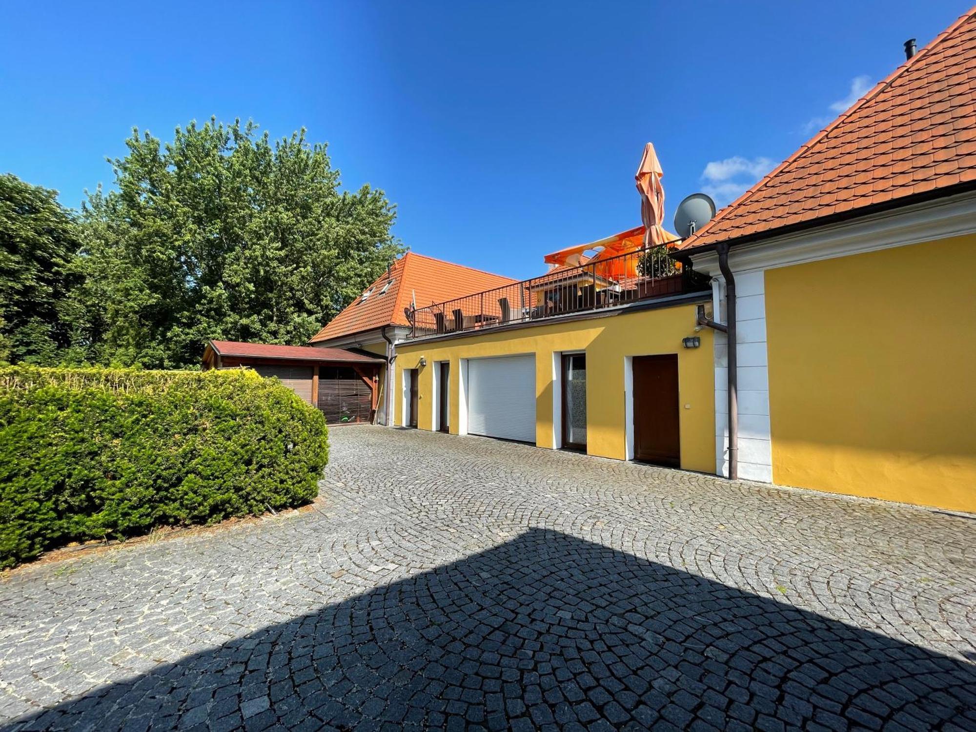 Historicky Dum U Lazni Apartment Trebon Bagian luar foto