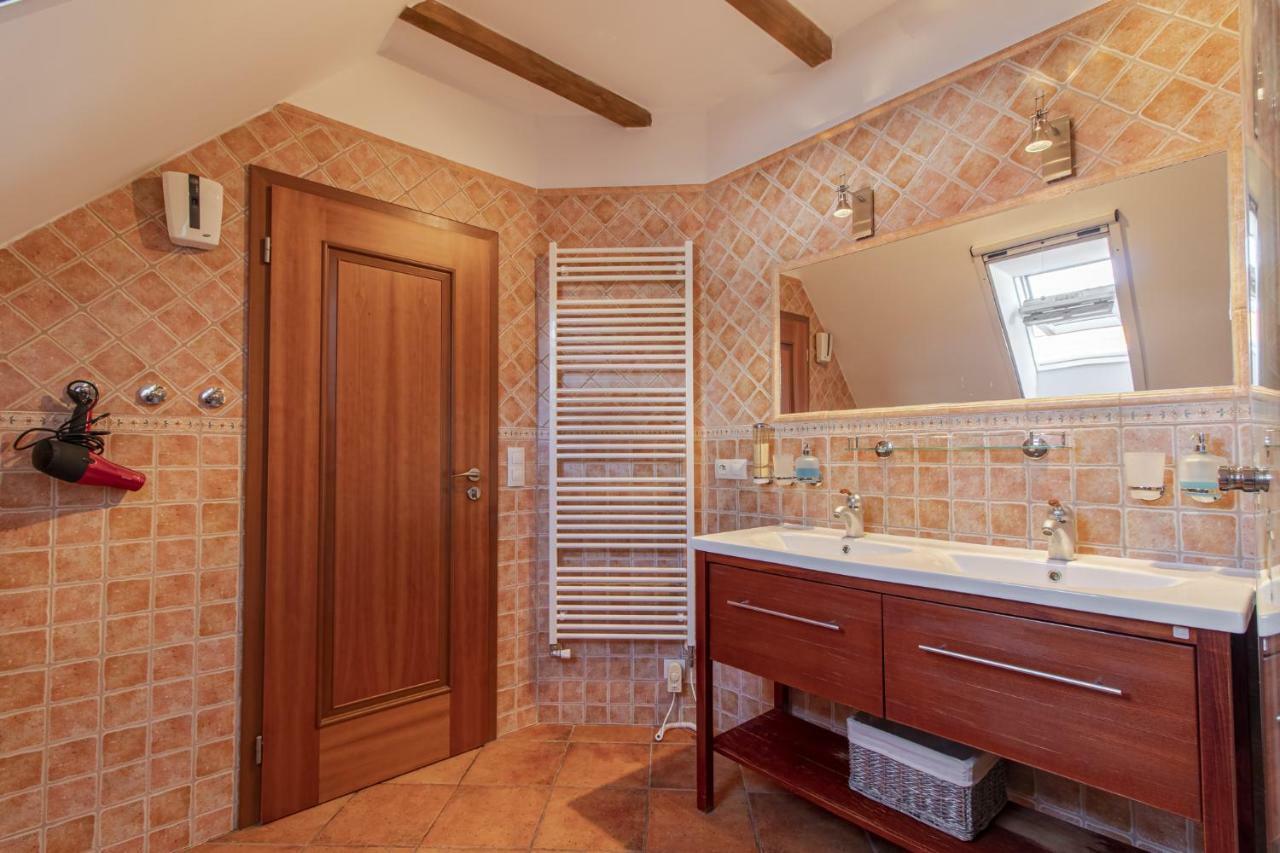Historicky Dum U Lazni Apartment Trebon Bagian luar foto
